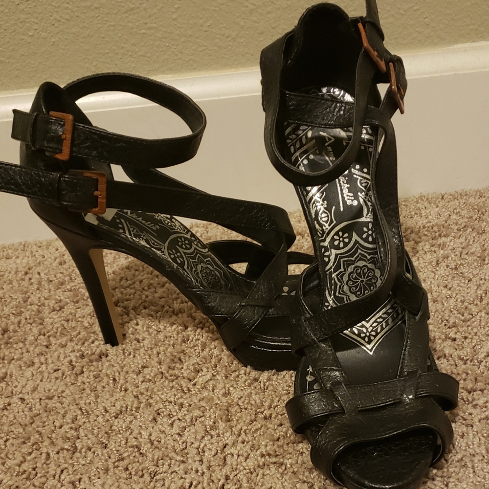 Anne Michelle Strappy Heel